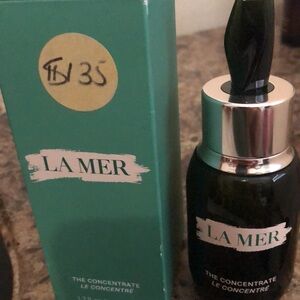 La Mer The Concentrate - Black and Silver with Green Box